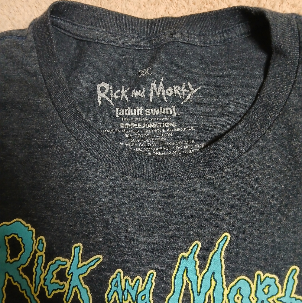 T-shirt - Picture 3 of 3
